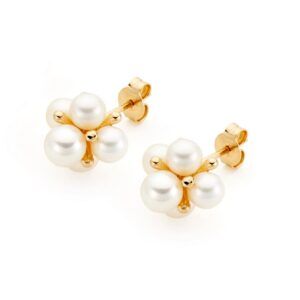 Stud earrings with cluster of white pearls